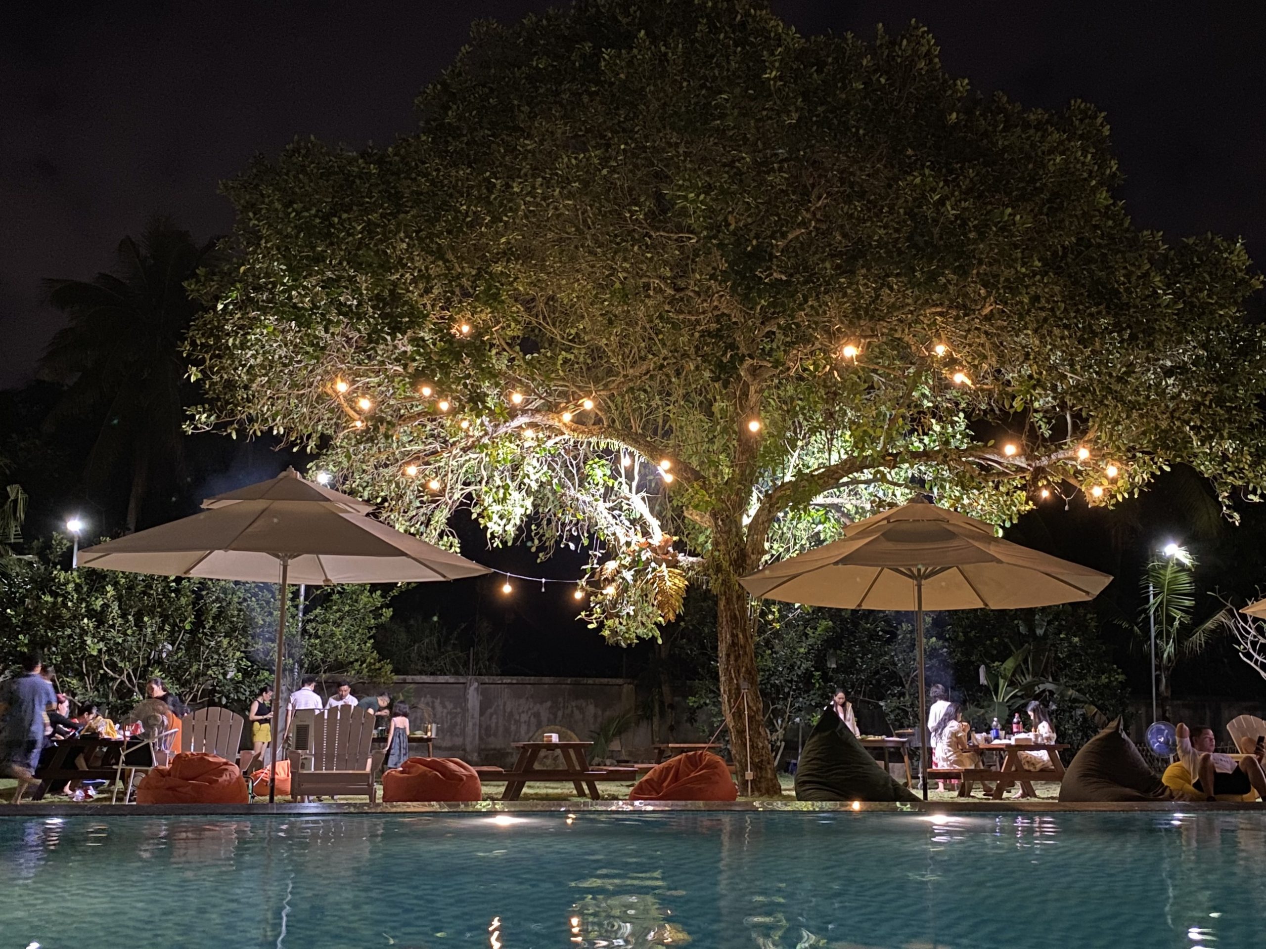 Không gian tiệc tối có hồ bơi Haan Boutique Resort.