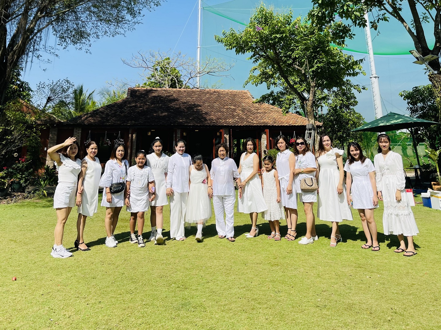 Đại gia đình nghĩ dưỡng tại Haan Boutique resort